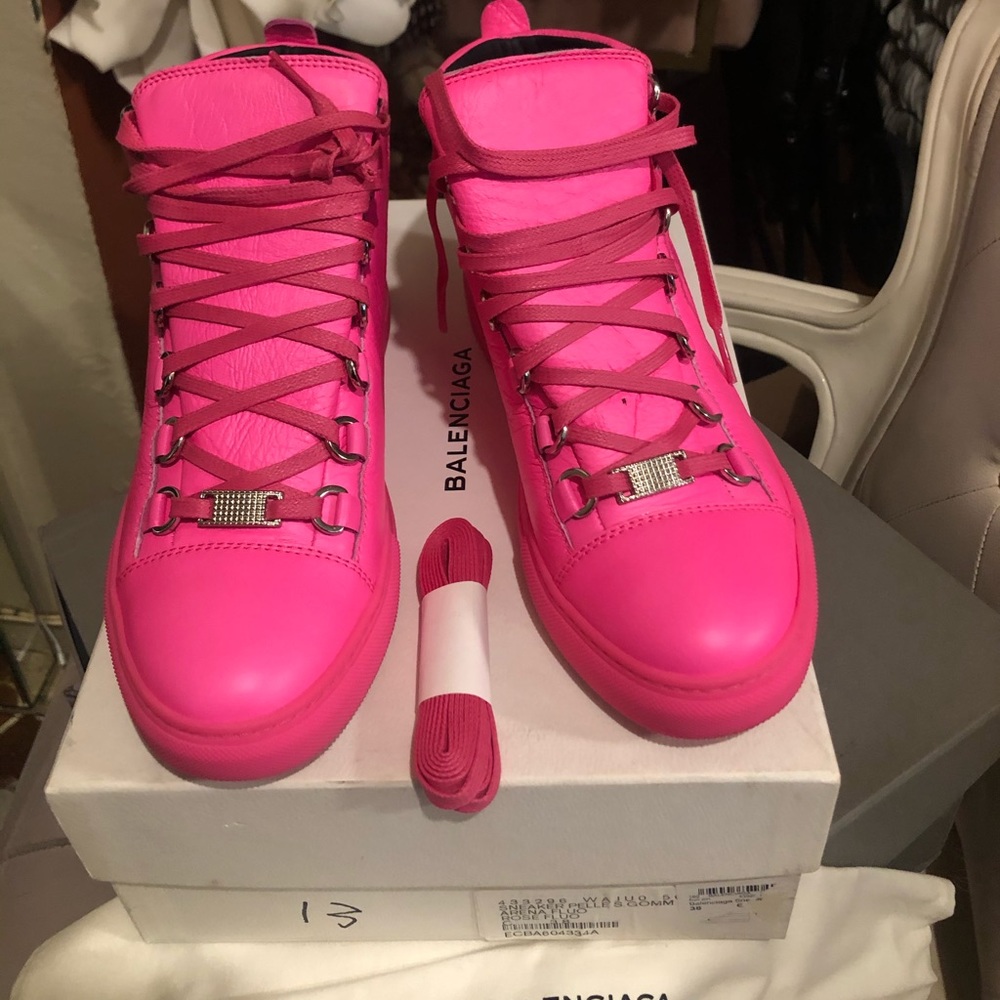 Balenciaga Arena Low Top Sneakers In Hot Pink